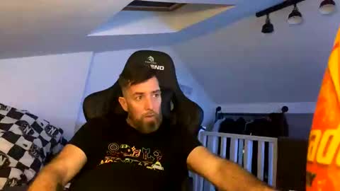 Snapshot of b4dafall44 chatting on 12/26/24, 08:39 b4dafall44 online show from 12/26/24, 08:39