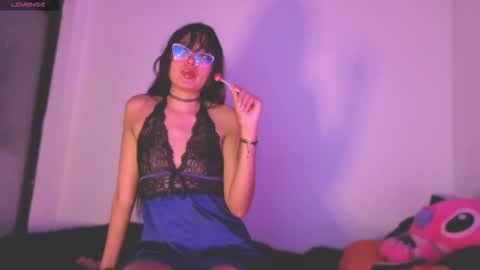 Snapshot of b_abysofy chatting on 12/19/25, 08:21 Sofia you baby online show from 12/19/25, 08:21