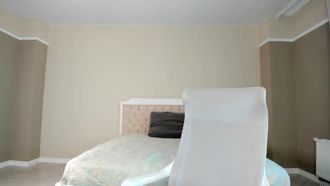 Monica online show from 09/19/25, 12:56