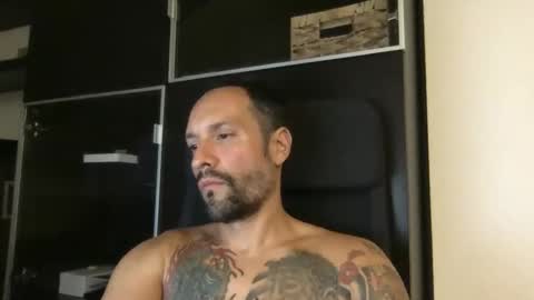 Snapshot of babakeror chatting on 10/08/25, 11:02 BKR online show from 10/08/25, 11:02