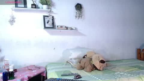 Snapshot of babby_swet chatting on 07/28/26, 11:39 babby_swet online show from 07/28/26, 11:39