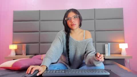 Snapshot of babe_vennus chatting on 04/22/26, 03:46 Venus online show from 04/22/26, 03:46