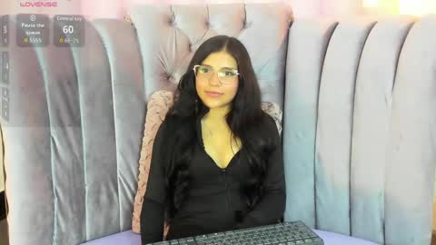 Snapshot of babe_vennus chatting on 05/27/26, 01:57 Venus online show from 05/27/26, 01:57