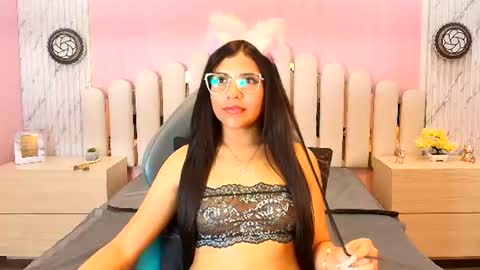 Snapshot of babe_vennus chatting on 06/11/26, 12:32 Venus online show from 06/11/26, 12:32