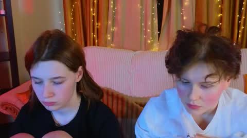 Snapshot of babees_eva chatting on 12/22/25, 04:48 Sweety Eva online show from 12/22/25, 04:48