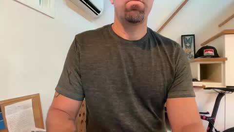 Snapshot of babeheater chatting on 12/21/25, 08:27 babeheater online show from 12/21/25, 08:27