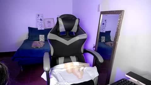 babenik_666 online show from 11/25/25, 04:01