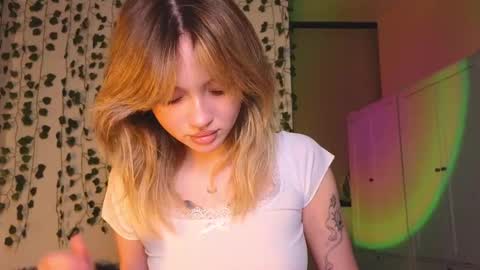 Snapshot of baby_adele chatting on 02/04/25, 11:16 bb adele online show from 02/04/25, 11:16