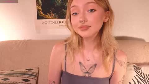 Snapshot of baby_adele chatting on 10/09/25, 08:40 bb adele online show from 10/09/25, 08:40