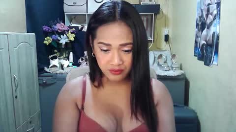 Snapshot of baby_cassandra chatting on 10/23/25, 11:53 cassandra online show from 10/23/25, 11:53