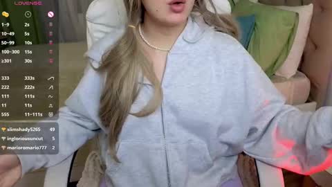 Debora online show from 02/21/25, 01:11