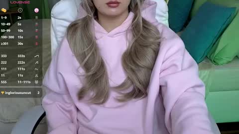 Debora online show from 02/22/25, 07:47