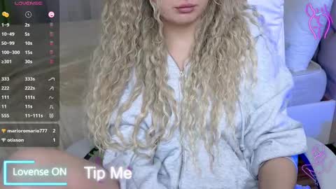 Debora online show from 02/26/25, 08:33