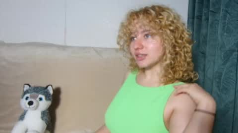 Snapshot of baby_doll91 chatting on 02/17/25, 03:31 Babby Doll online show from 02/17/25, 03:31