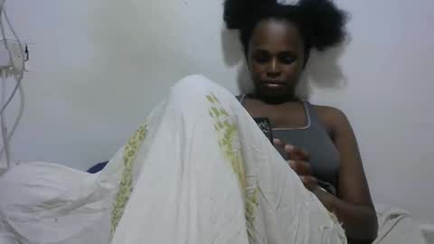 baby_fayyan online show from 11/23/25, 07:35