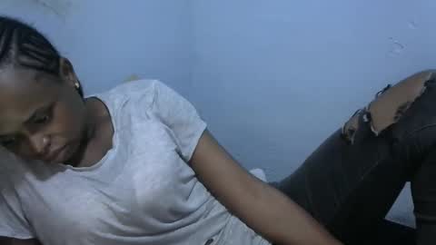 Snapshot of baby_fayyan chatting on 12/23/25, 04:32 baby_fayyan online show from 12/23/25, 04:32