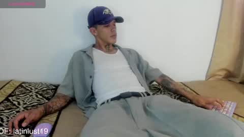 Snapshot of baby_gio chatting on 04/22/26, 05:58 OF GxoXabs online show from 04/22/26, 05:58