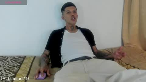Snapshot of baby_gio chatting on 04/27/26, 02:04 OF GxoXabs online show from 04/27/26, 02:04