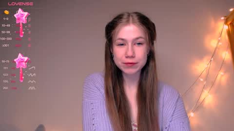 Snapshot of baby_girl_0001 chatting on 01/20/25, 11:43 Kira online show from 01/20/25, 11:43