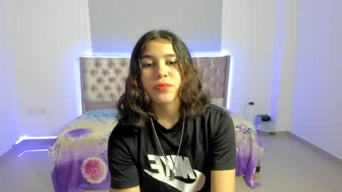 Snapshot of baby_glow01 chatting on 10/09/25, 02:04 baby_glow01 online show from 10/09/25, 02:04