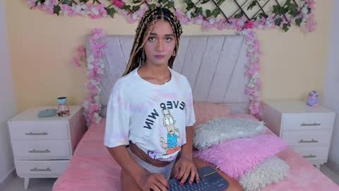 Snapshot of baby_kaliope chatting on 12/28/24, 02:33 Kaliope online show from 12/28/24, 02:33