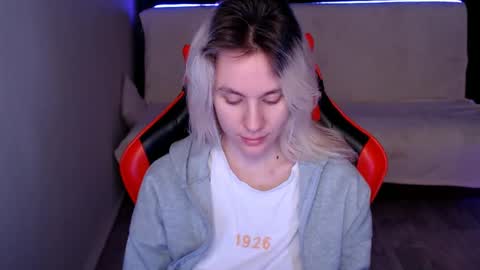 baby_kitte online show from 12/14/24, 02:56