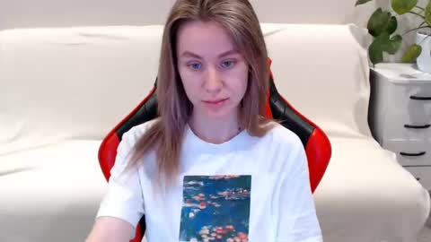 baby_kitte online show from 01/22/25, 03:52