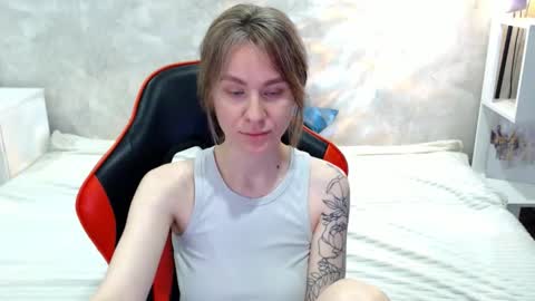 baby_kitte online show from 09/29/25, 04:17