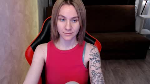 baby_kitte online show from 11/28/25, 07:22