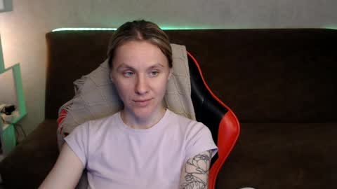 baby_kitte online show from 05/11/26, 02:45