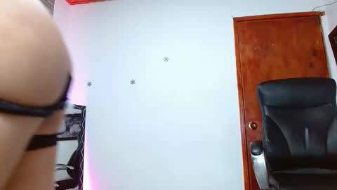 Snapshot of baby_lovehot_1 chatting on 03/02/25, 02:00 sofia online show from 03/02/25, 02:00