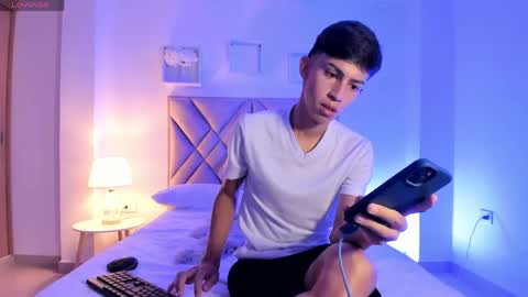 Snapshot of baby_noaht chatting on 06/04/26, 10:05 baby_noaht online show from 06/04/26, 10:05