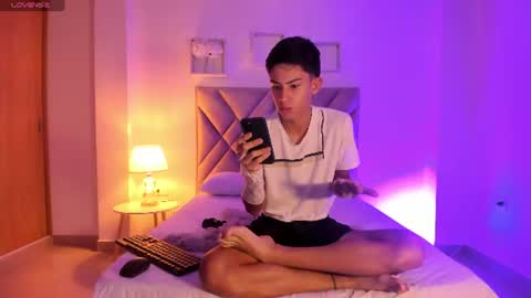 Snapshot of baby_noaht chatting on 06/09/26, 02:17 baby_noaht online show from 06/09/26, 02:17