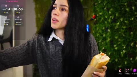 Baby Nico online show from 11/20/25, 05:45