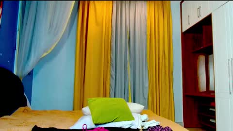 Snapshot of baby_petite1 chatting on 09/12/25, 01:28 Baby Petite online show from 09/12/25, 01:28