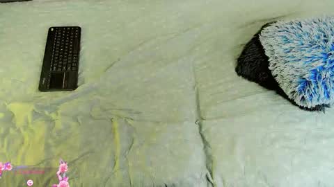 Baby-Rouss online show from 11/07/25, 01:33