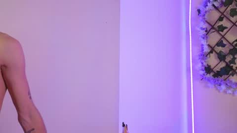 Snapshot of baby_xian chatting on 12/22/24, 07:44 Dani online show from 12/22/24, 07:44