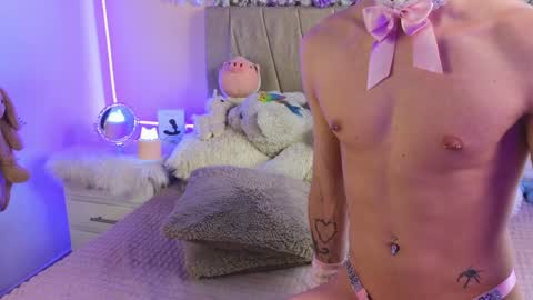 Snapshot of baby_xian chatting on 12/31/24, 04:16 Dani online show from 12/31/24, 04:16