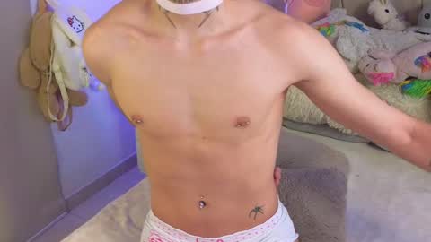 Snapshot of baby_xian chatting on 02/20/25, 04:18 Dani online show from 02/20/25, 04:18