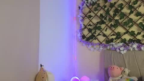 Snapshot of baby_xian chatting on 03/10/25, 04:49 Dani online show from 03/10/25, 04:49