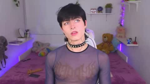 Snapshot of baby_xian chatting on 11/14/25, 05:28 Dani online show from 11/14/25, 05:28