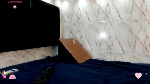 babybrown__ online show from 11/05/25, 10:26