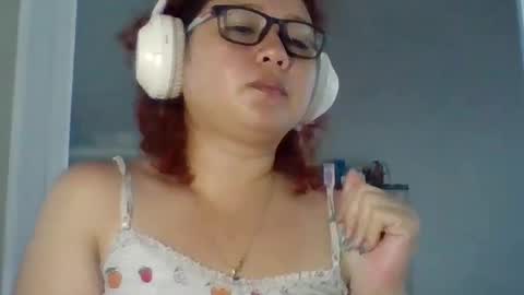 Snapshot of babycherry143 chatting on 07/08/26, 01:32 babycherry143 online show from 07/08/26, 01:32