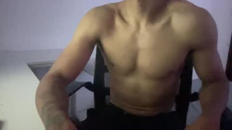 Snapshot of babydaddiii808 chatting on 12/03/24, 11:22 DADDY online show from 12/03/24, 11:22