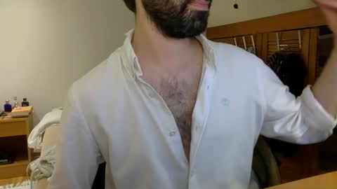 Snapshot of babyhardy chatting on 11/26/25, 11:50 Tom A. online show from 11/26/25, 11:50
