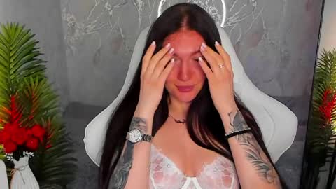 Sophia online show from 05/19/26, 01:22