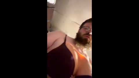 babyleggreg6 online show from 05/04/26, 06:37