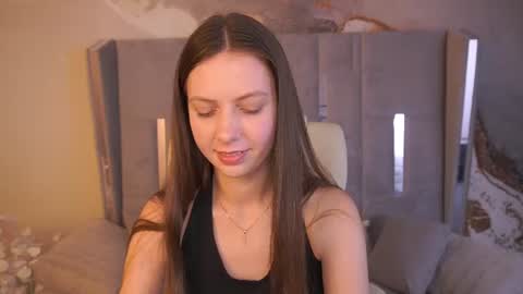 Snapshot of babylumii chatting on 06/24/26, 07:57 Lady Vi online show from 06/24/26, 07:57