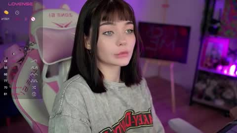 Snapshot of babyroxynill chatting on 01/30/25, 11:13 Nika online show from 01/30/25, 11:13