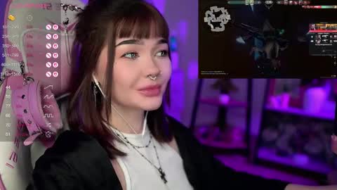 Snapshot of babyroxynill chatting on 02/20/25, 02:07 Nika online show from 02/20/25, 02:07